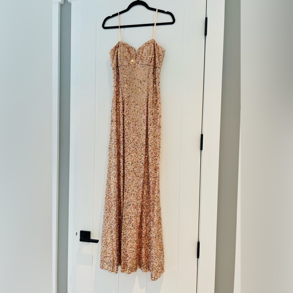 EUC Hailey Adrianna Papell rose gold sequin gown - Picture 3 of 5